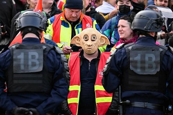 4. Добби освободился и нашел оплачиваемую работу