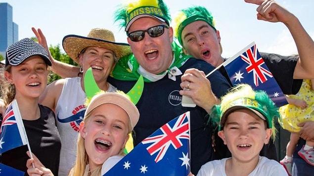 5. Avustralyalı insanlar kültürden dolayı görebileceğiniz en rahat milletlerden biri kesinlikle. Avustralya'da çoğu insana unvanları yerine ilk isimleriyle hitap edilmesi kabul görülür.