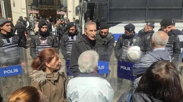 İstanbul Taksim'deki Galatasaray Meydanı'nda açıklama yapmak isteyen Cumartesi Anneleri'ne polis sert müdahalede bulundu. İnsan Hakları Derneği (İHD) Genel Başkanı Eren Keskin ile birlikte çok sayıda kişi gözaltına alındı. Sosyal medya hesabından paylaşımda bulunan Keskin, "Gözaltına alınıyoruz" dedi.