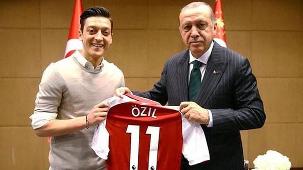 Haber7'nin aktardığına göre, Özil'in AK Parti'den milletvekili adayı olacak. Ünlü ismin İstanbul veya Zonguldak listelerinden aday gösterilebileceği belirtiliyor.