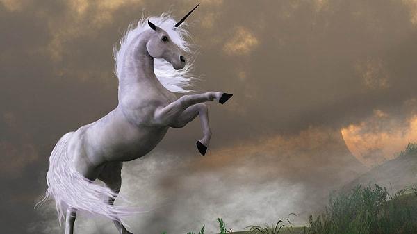 2. Unicorn, dünya mitolojisi ve halk hikayelerinde yer alan efsanevi bir yaratıktır. Unicorn, at şeklinde betimlenir ve alnında tek, sivri bir boynuzu bulunur. Genellikle beyaz renkte ve zarif bir yapıya sahip olarak tasvir edilir. Unicornlar, hızları, güzellikleri ve saflıklarıyla ünlüdür.