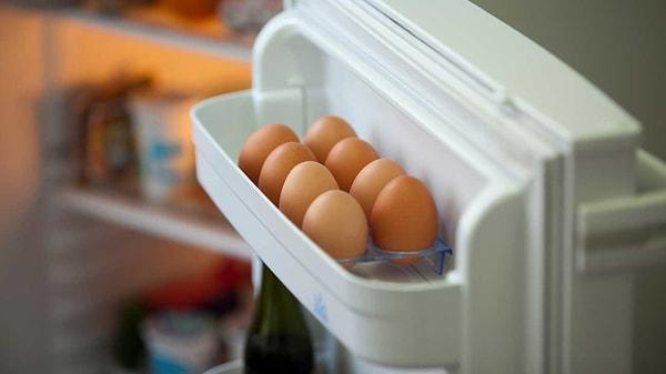 İkinci Hata: Yumurtaları buzdolabının kapısında saklama