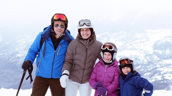 24. Force Majeure (2014)