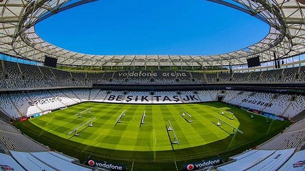 Ayrıca Gazprom’un Beşiktaş’ın Lokomotiv Moskova’dan yıldız bir ismin transferine de destek olacağı öğrenildi.