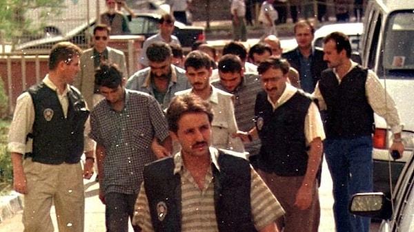 Diyarbakır, Mardin ve Batman’da 183 cinayetin faili olmaktan yargılanıp ömür boyu hapisle cezalandırılan 58 Hizbullah tetikçisi, yeniden yargılamayla serbest kaldı.