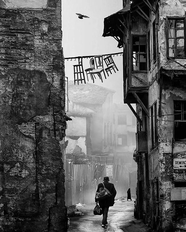 43. Посидим на улице?