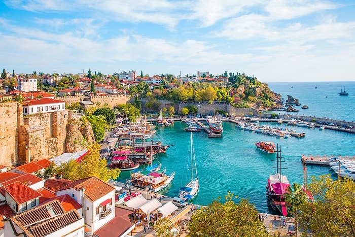 Discovering the Charms of Antalya: A Guide to the City's Best Destinations