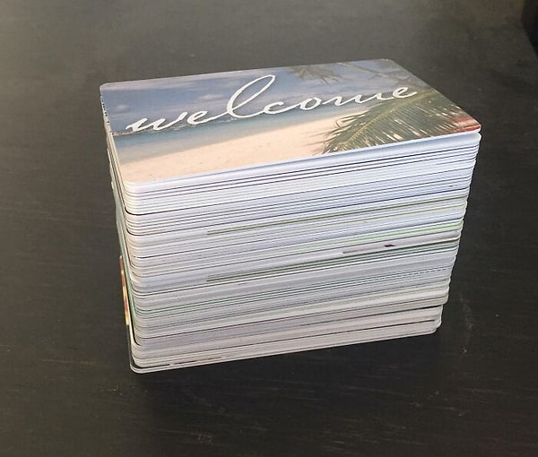 48. «Я храню ключ-карты от отеля с первого года работы в авиакомпании»