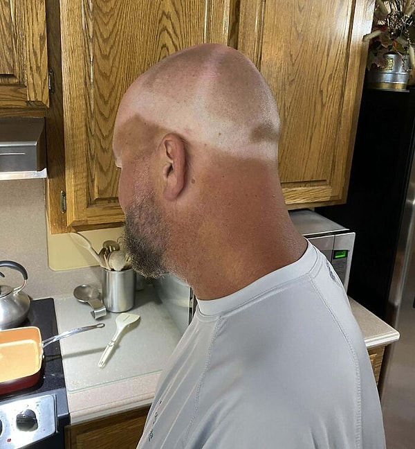 50. «Мой брат работает на улице и носит одну и ту же кепку каждый день»