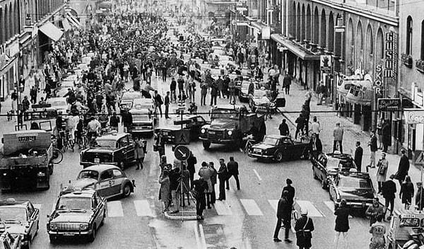 8. 3 Eylül 1967'de İsveç'te trafiğin akış yönü değiştirilmişti 👇