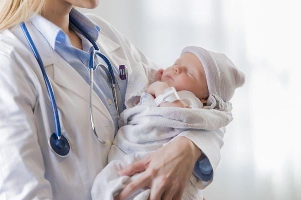 Bebek aknesi veya yenidoğan bebek aknesi genellikle kendiliğinden geçiyor. Ancak endişe ettiğiniz başka durumlar da varsa mutlaka doktorunuzla görüşmelisiniz.