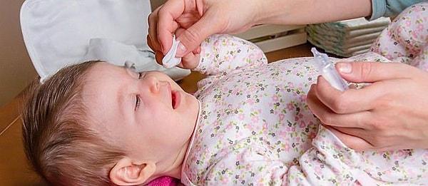 Bebek aknelerini tedavi etmeye gerek yok. Genelde kendiliğinden geçen bu akneler birkaç ay içinde kayboluyor. Ama bebeğinizin bu dönemde rahatlaması için yapabileceğiniz şeyler var.