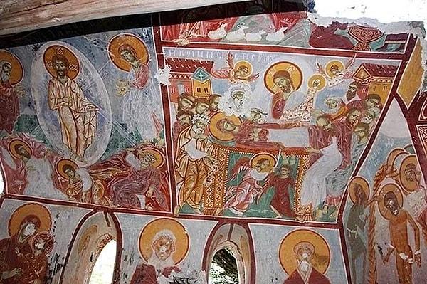 There are unique mosaics inside that tell about the Prophet Jesus and his birth. The monastery, which has become the symbol of Trabzon, welcomes thousands of tourists every year. -