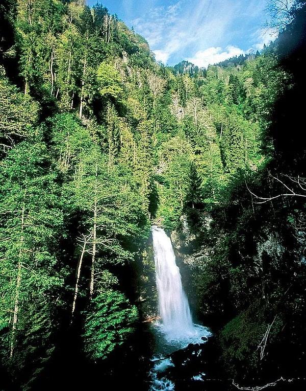 14. Palovit Waterfall