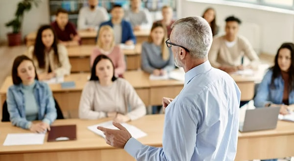 3. Когда вы на лекции, на что больше обращаете внимание?