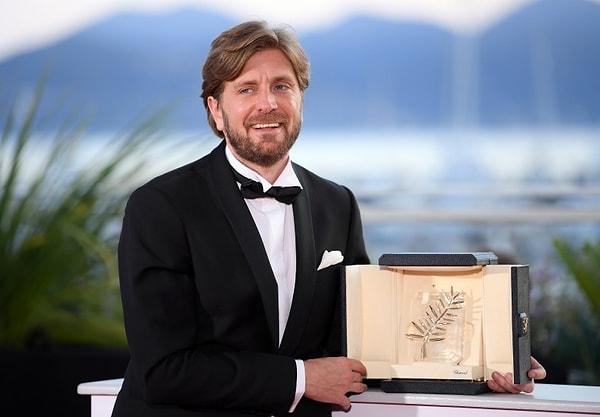 Festivalin başkanlığını “Meydan” ve “Hüzün Üçgeni” filmleriyle iki kez Altın Palmiye kazanan İsveçli yönetmen Ruben Östlund yapacak.