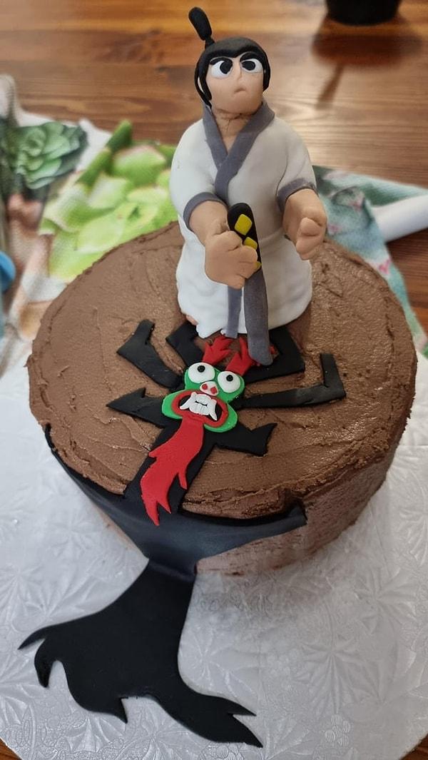 10. Eşiniz 40. yaş gününüz için Samuray Jack pastası yapsa...