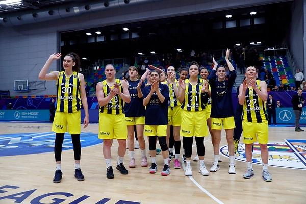 Rakibini 77-70 yenen Fenerbahçe Alagöz Holding, finale yükseldi.