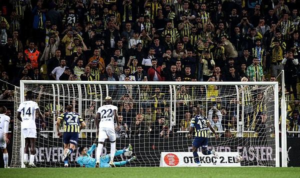 Mücadele 2-1 Fenerbahçe üstünlüğüyle sona erdi. Maçta goller; 81. dakikada Ali Sowe, 87. dakikada Enner Valencia ve 90+6'da Crespo'dan geldi.