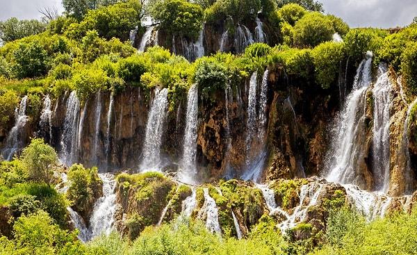 Girlevik Waterfalls