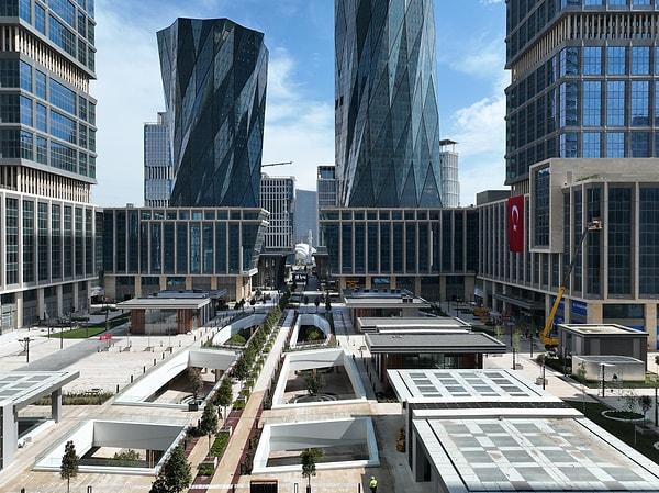 Beklenen İstanbul Finans Merkezi açılışı bugün yapıldı. Bankalar etabı hayata geçen İFM'nin açılışını yapan Erdoğan, konuşmasında ekonomiye atıfta bulununca sosyal medyada da gündem oldu.
