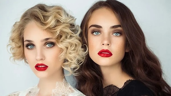 1. Вы блондинка или брюнетка?