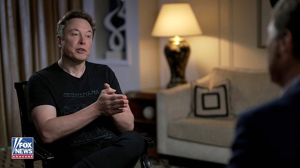 Musk, katıldığı son röportajda, "TruthGPT adını verdiğim, evrenin doğasını anlamaya çalışan, maksimum gerçeği arayan bir yapay zekaya başlayacağım." açıklamalarını yaptı.