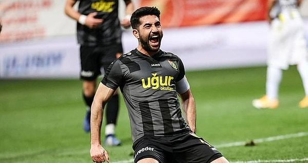 Güzel oyuncunun gönlünü İstanbulspor forması giyen Onur Ergün'e kaptırdığı iddiaları sosyal medyada gündem oldu.
