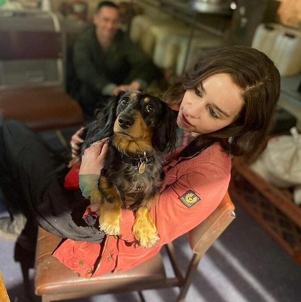 23. Эмилия Кларк с Тедом