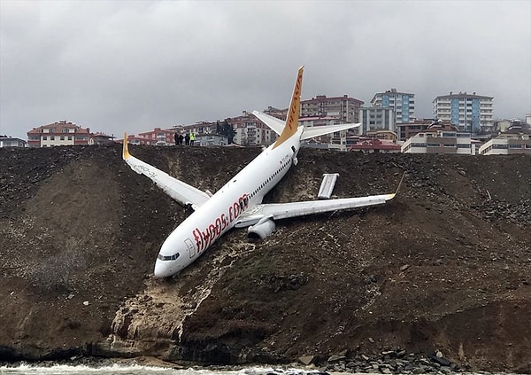 13 Ocak 2018'de Ankara-Trabzon seferini yapan Pegasus Havayolları'na ait, PC 8622 sefer sayılı, 'Zeynep' isimli Boeing 737-800 tipi yolcu uçağı, Trabzon Havaalanı'na inişi sırasında pistten çıkmış ve denize 25 metre kala uçurumun kenarında durabilmişti.