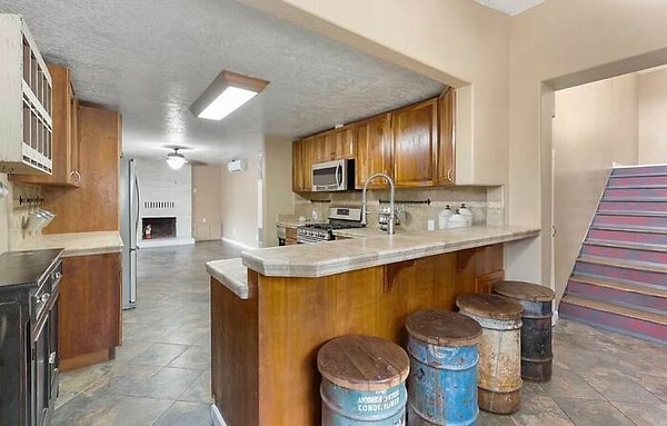 16. Как вам эти барные стулья?