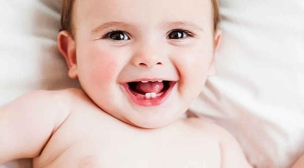 Bebeklerin süt dişlerinin tamamlanması 3 yaşına kadar sürüyor. 3 yaşına kadar çocukların 20 tane süt dişi çıkmış oluyor.