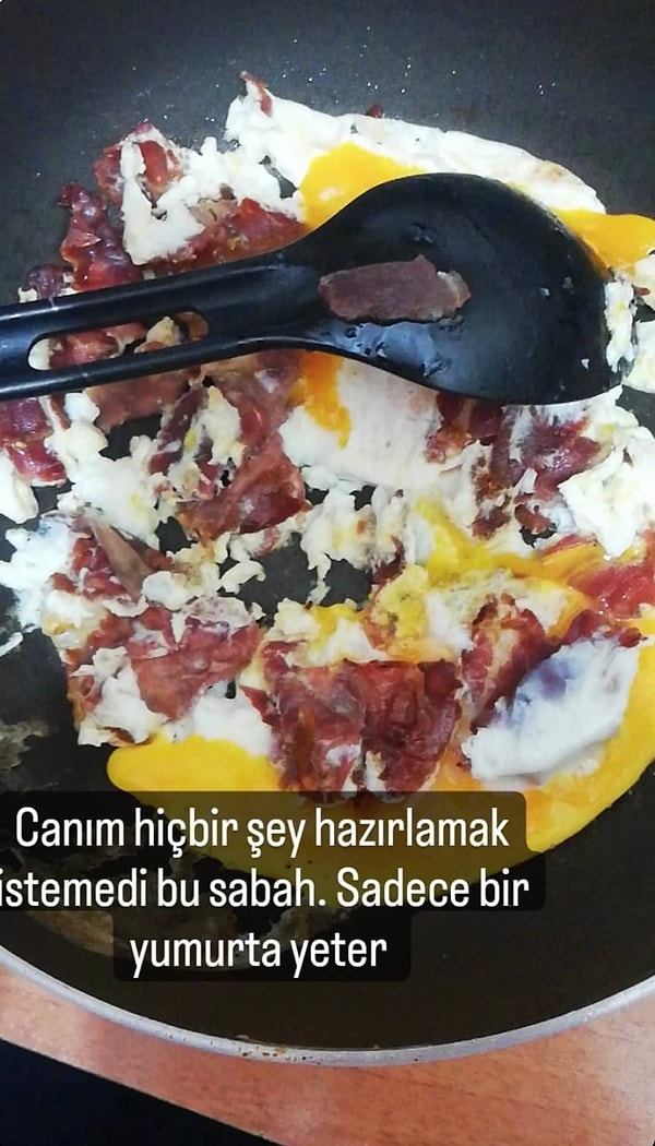 12. Canları hep story atmak istiyor.