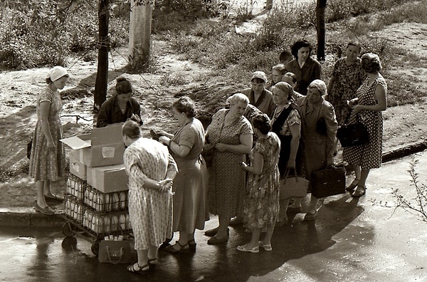 7. Молоко продавали в стеклянных бутылках, и оно было самое вкусное