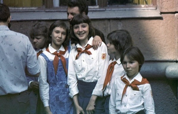 8. Взвейтесь кострами, синие ночи! Мы пионеры — дети рабочих