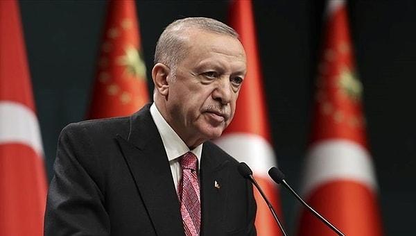 Cumhurbaşkanı Erdoğan, her sene olduğu gibi bu sene de basının önünde Ramazan Bayramı kutlaması için konuşma yaptı.