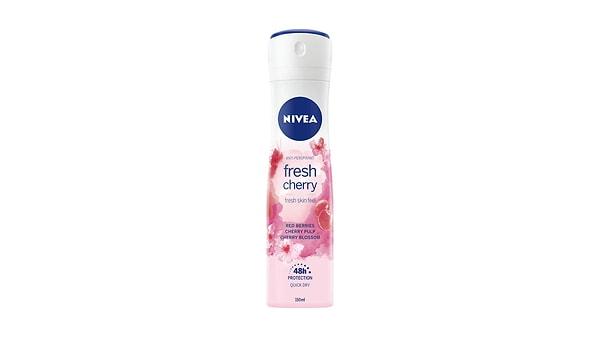6. NIVEA Kadın Cherry Fresh Sprey Deodorant