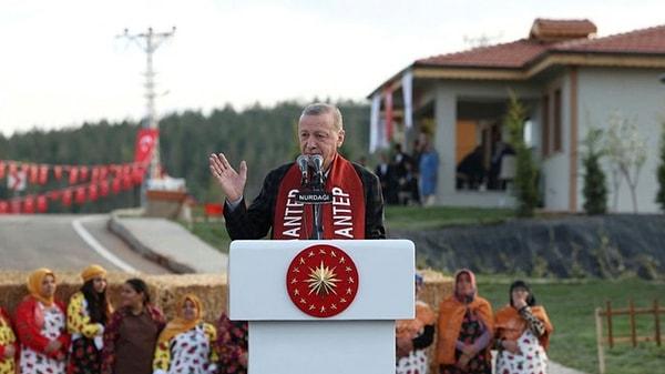 Cumhurbaşkanı Recep Tayyip Erdoğan, Gaziantep Nurdağı'nda Belpınar ile Mesthüyük Köyleri ve Kahramanmaraş Türkoğlu Özbek Köyü Köy Evleri Anahtar Teslim Töreni'nde konuştu.