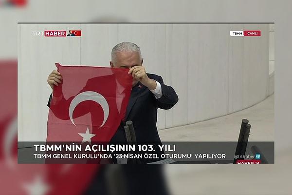 Türkiye Büyük Millet Meclisi Genel Kurulu'nda son konuşmasını gerçekleştiren Yıldırım'ın konuşmasının sonunda kağıda bakarak İstiklal Marşı'nı yanlış okuması gündem oldu.