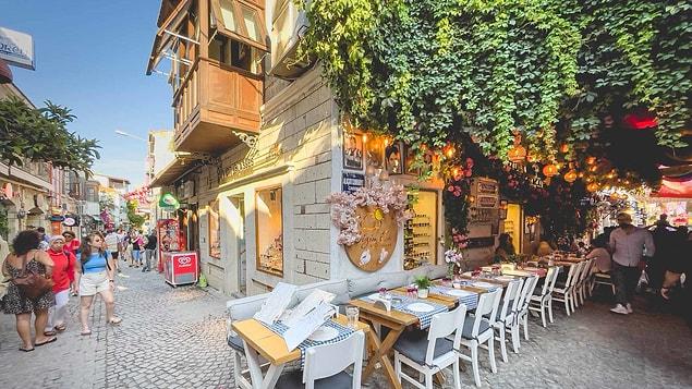 A Local's Guide to Alaçatı: Discovering Its Vibrant Streets and ...