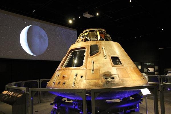 Tarih 1969'u gösterdiğinde ise NASA'da çalışan ilk astronom olan Dilhan Eryurt insanlık için oldukça önemli olan Apollo 11 projesinde yer alır ve adını tarihe altın harflerle yazdırır.