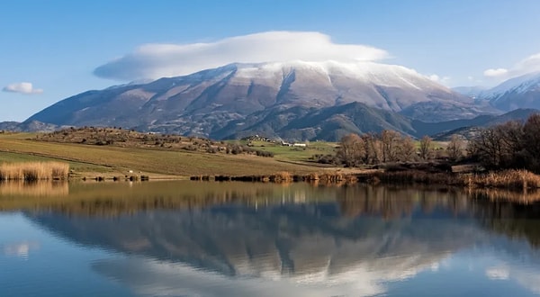 1. Где в Древней Греции находилась гора Олимп?