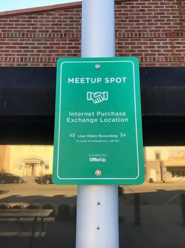 16. В некоторых городах США есть специальные зоны, предназначенные для встреч покупателей и продавцов товаров в интернете: