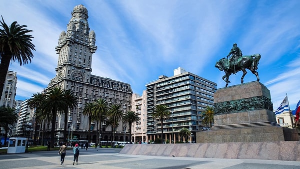 10. В какой стране находится город Абуджа?