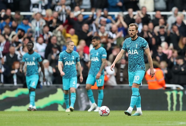 Tottenham oyuncuları, 6-1 yenildikleri Newcastle United deplasmanına gelen taraftarların bilet ücretlerini geri ödemek istediklerini açıkladı.