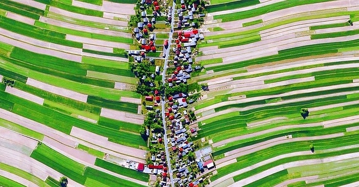 Очень странный город, где все 6000 жителей живут на одной улице