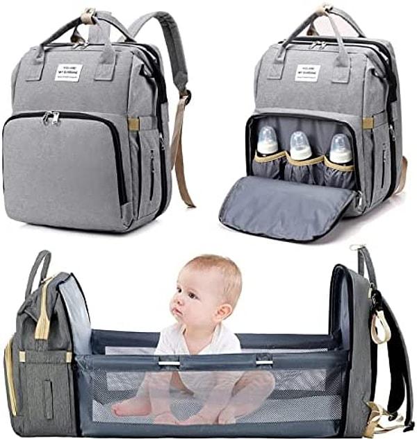 11. Kullanışlı bir bebek çantası kadar kurtarıcı ne olabilir? Hem düzenli bir şekilde eşyalarınızı muhafaza eder hem gerektiğinde bebeğiniz için bir yatağa dönüşür.