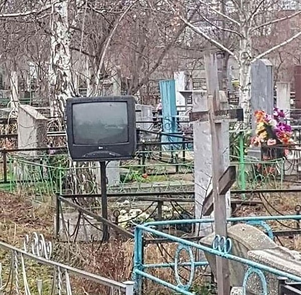 27. Видимо, покойный любил смотреть телевизор