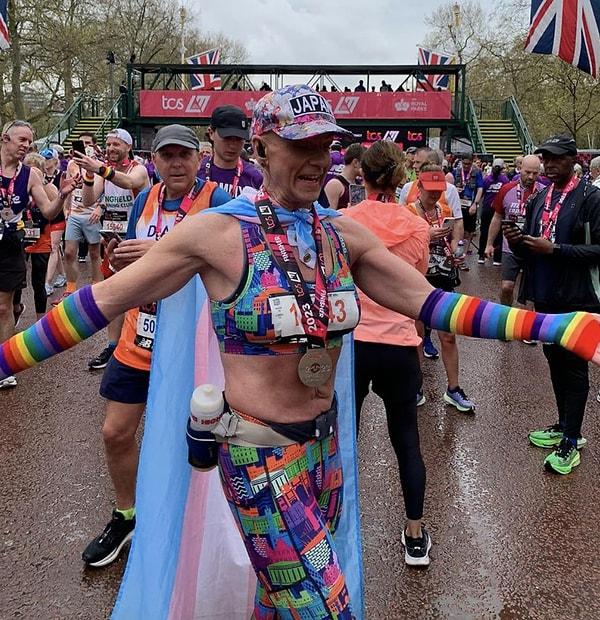 Londra maratonunda kendi adını ve cinsiyetini seçebildiğinden bahseden Frank; Tokyo, Boston, Berlin, New York gibi büyük maratonların hepsinin onu pasaportundaki isim ve cinsiyetle katılmasına zorladıklarını anlattı.