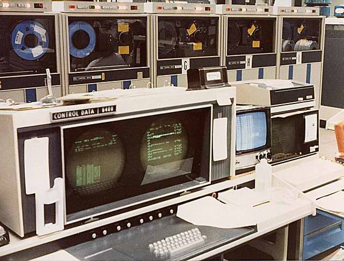 Cdc 6600 эвм. Cdc 6600. Первый суперкомпьютер cdc 6600 скорость. Ibm 6600. Cdc 6600 компьютер.